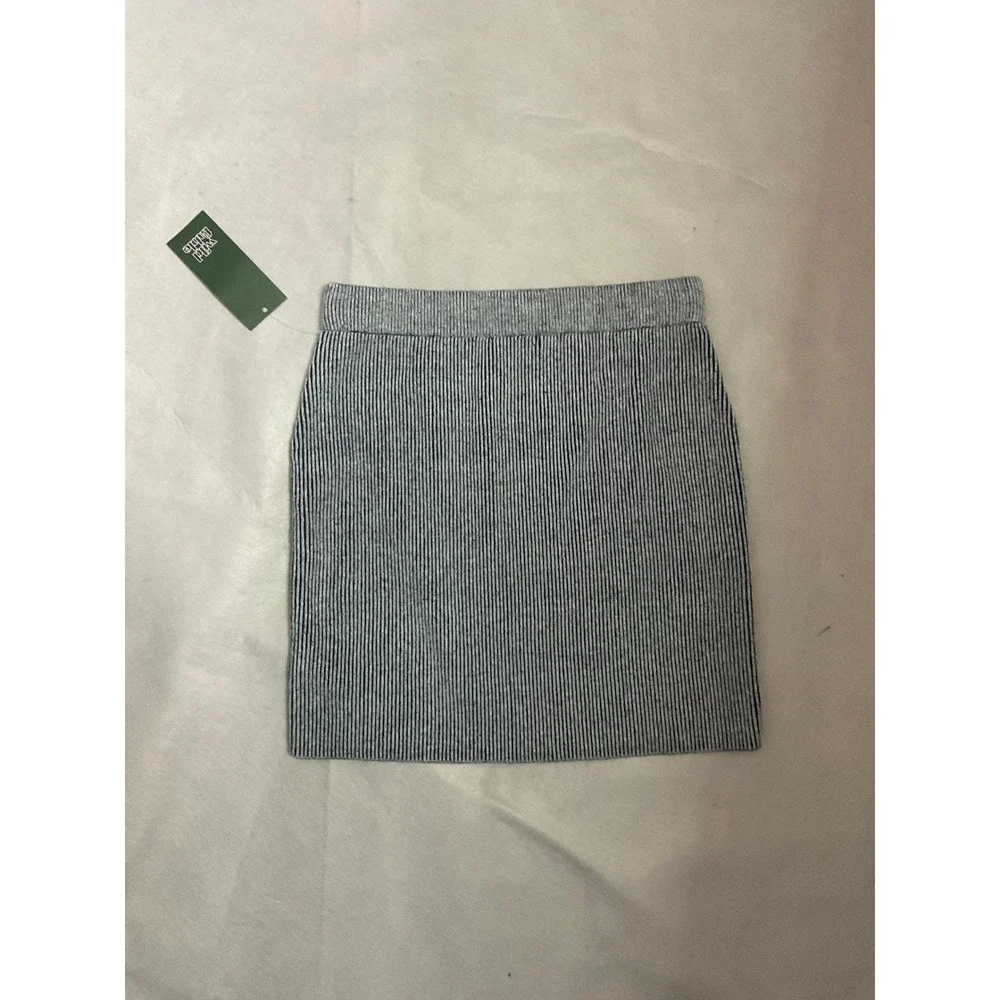 Wild Fable Womens Ribbed Knit 2 Piece Set Grey Black Crop Top Mini Skirt XXS NWT